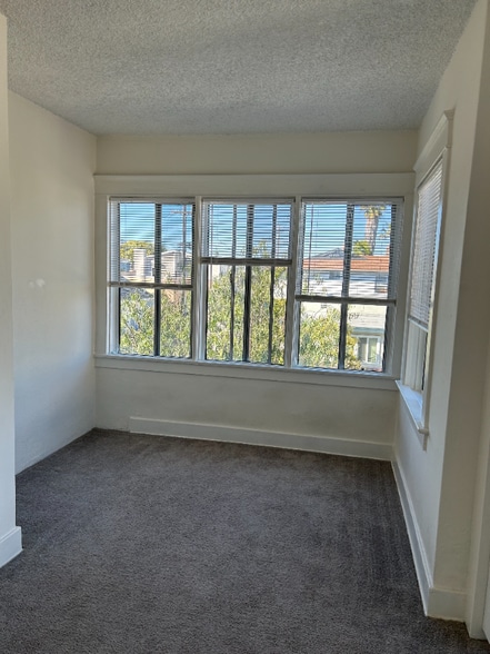 Building Photo - 1908-1914 218th St