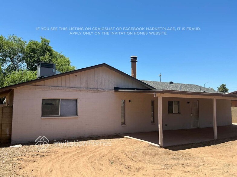 Building Photo - 2835 S Standage