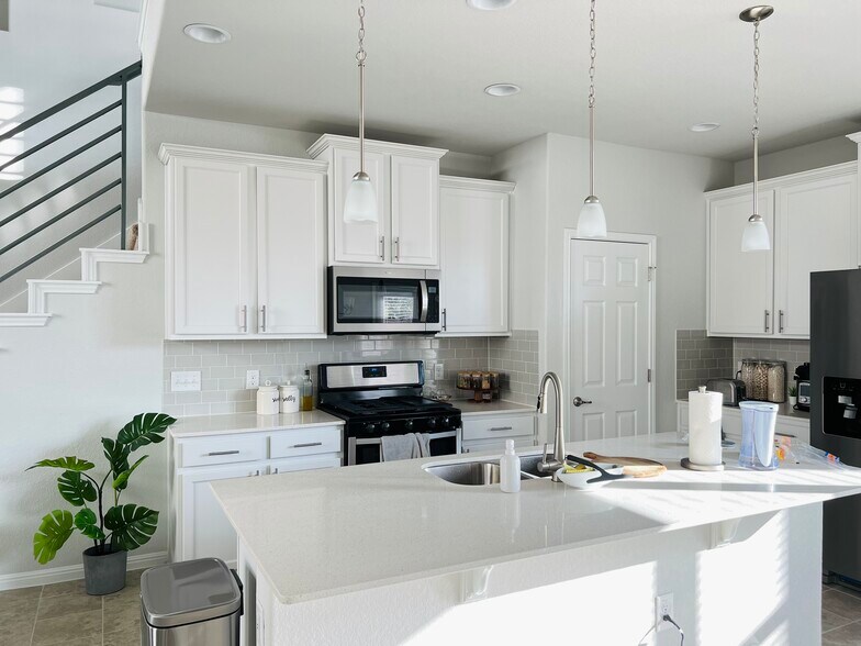 Modern Kitchen - 512 Turkey Creek Cv