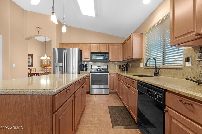 Building Photo - 44454 W Oster Dr