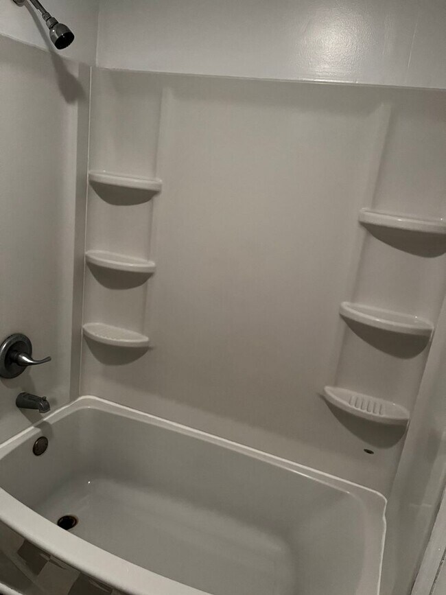 Building Photo - Ranch Style Single Family Home in New Bern