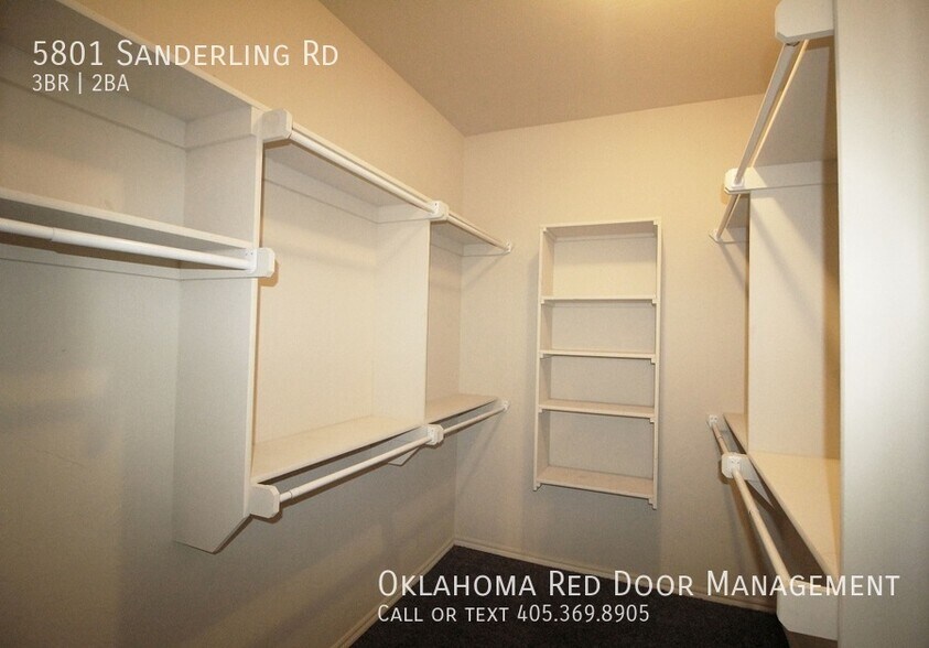 Building Photo - 5801 Sanderling Rd