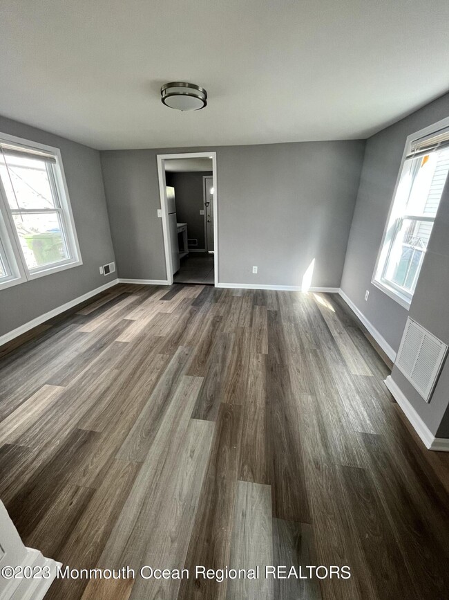 Building Photo - 22 Borden Ave