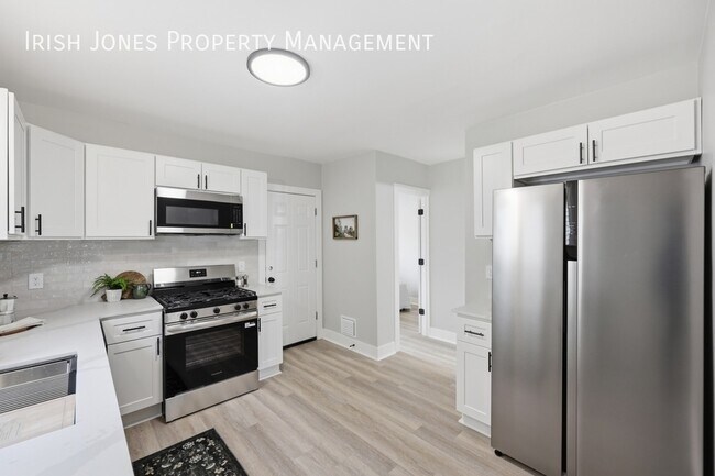 Building Photo - 61 Princeton Pl