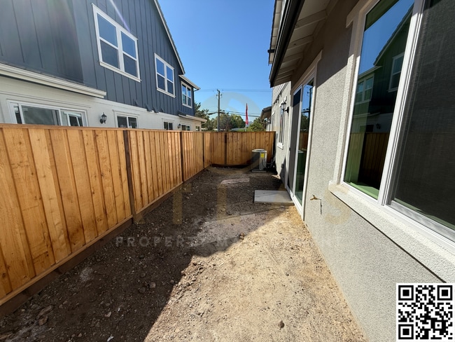 Building Photo - 495 Fortuni Ct