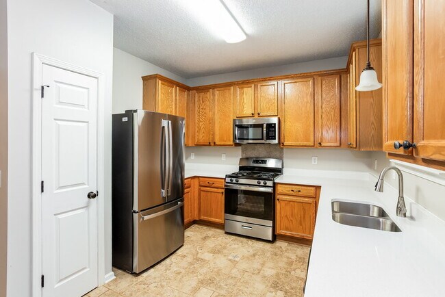 Building Photo - 6812 Blake Brook Dr