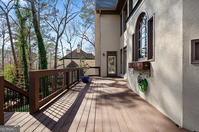 Building Photo - 530 Slane Trce