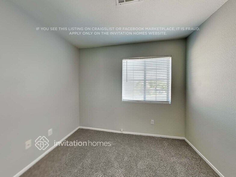 Building Photo - 7981 N Willow Pines Pl