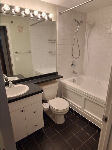 2nd Bathroom - 226 N Clinton St