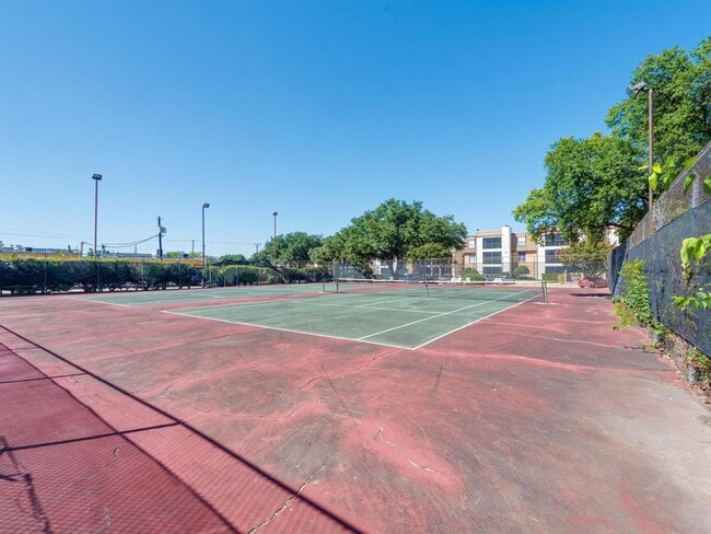 Building Photo - 11450 Audelia Rd