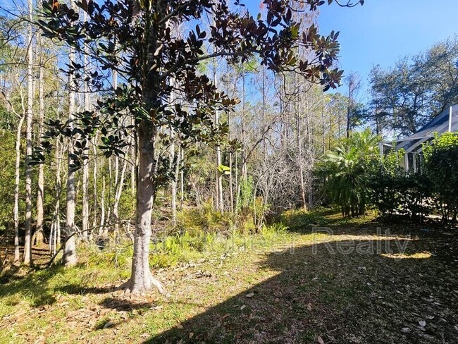 Building Photo - 10441 Greendale Dr