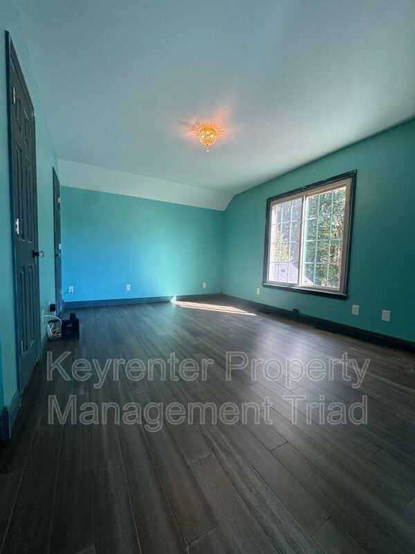 Building Photo - 7472 Middlestream Rd
