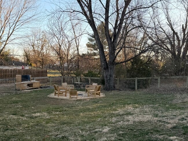 Building Photo - 5826 Railroad Ave