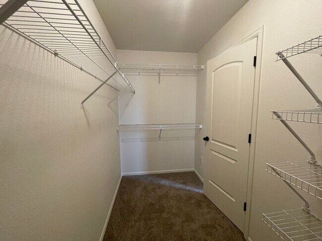 Building Photo - Low-Maintenance 3BR Ranch in Johnstown Far...
