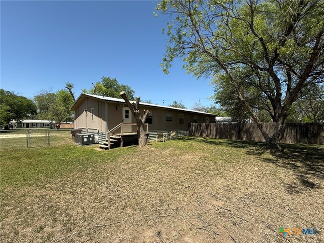 Building Photo - 786 Potthast Dr