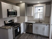 Building Photo - End row home with stainless appliances, wa...