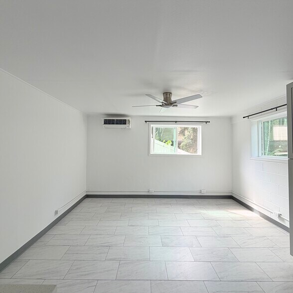 Large living room with Split AC - 1739 Kamohoalii St