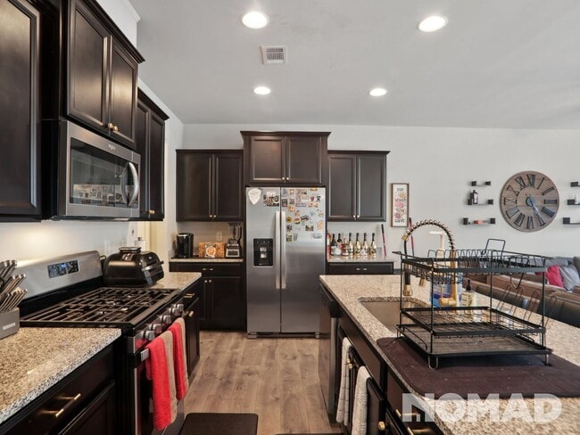 Building Photo - 3 Bedroom Townhome in Atlanta