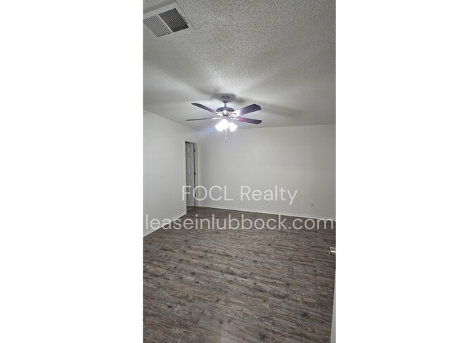 Building Photo - 8310 Raleigh Ave