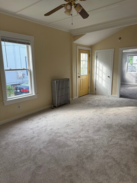 Living room - 10 Silver St