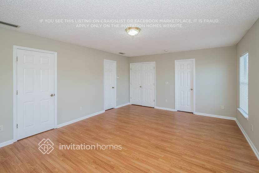 Building Photo - 1656 Hawkins Cove Dr E