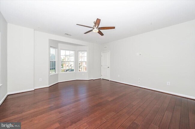 Building Photo - 5059 Small Gains Wy