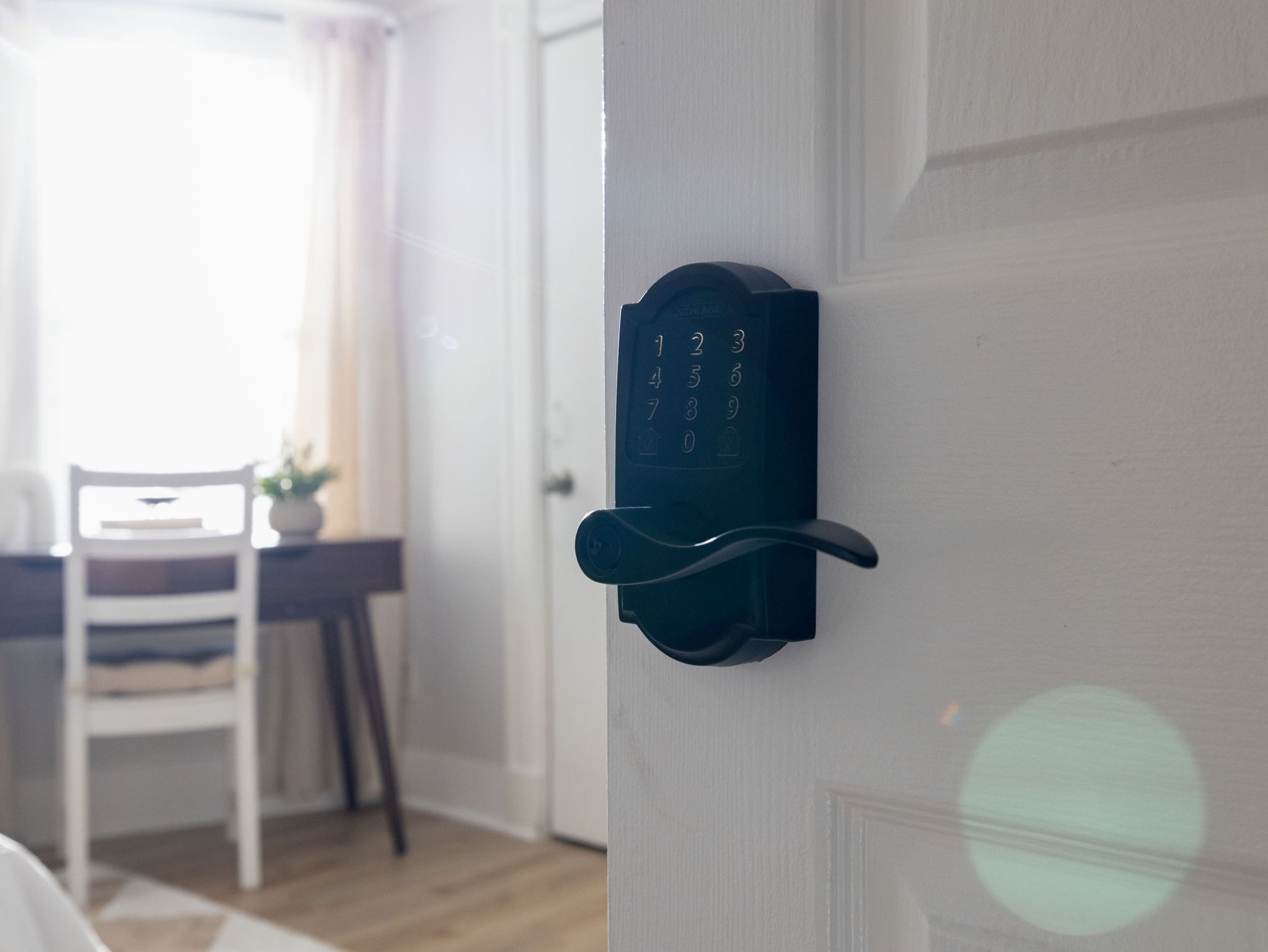 Building Photo - 168 School St