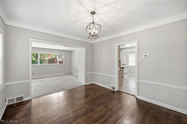 Building Photo - 3889 Grenville Rd