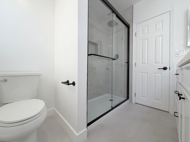 Building Photo - Alhambra Dr