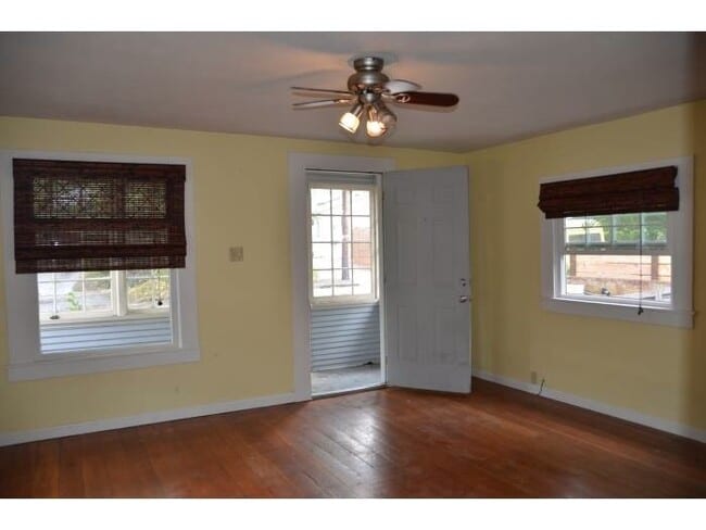 Building Photo - Adorable Cottage Style Home Near Reed College and Woodstock and Trader Joes.