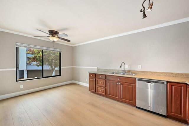 Building Photo - 3215 Midway Dr