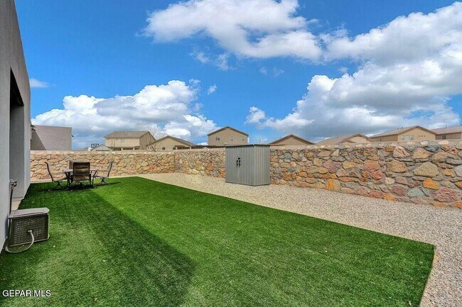 Building Photo - 992 Stamfordham Dr