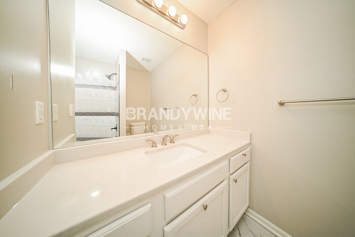 Building Photo - 3811 Roses Trail