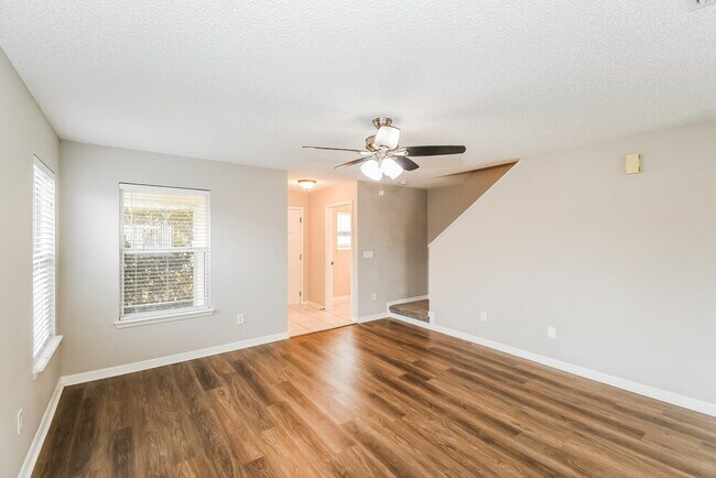 Building Photo - 2236 Fresco Dr