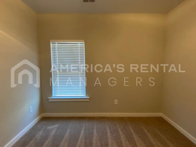 Building Photo - MOVE IN SPECIAL!! Home for Rent in Jasper, AL!!! AVAILABLE NOW!! Sign a 13 Month Lease by 7/15/26...