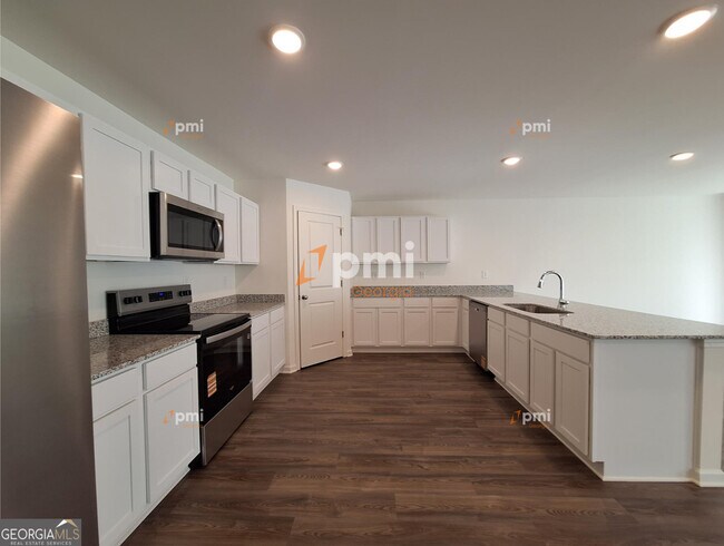 Building Photo - 313 Gazebo Dr