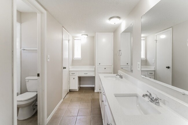 Building Photo - 14031 Crosshaven Dr