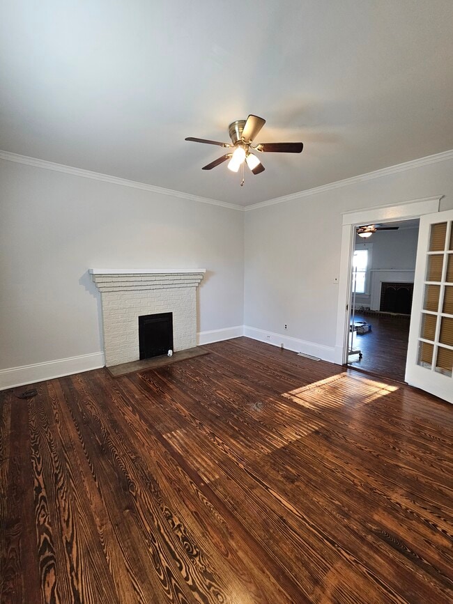 Building Photo - 920 N Church St