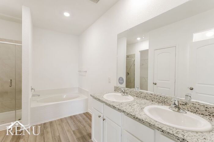 Building Photo - 2935 Jackson Smt