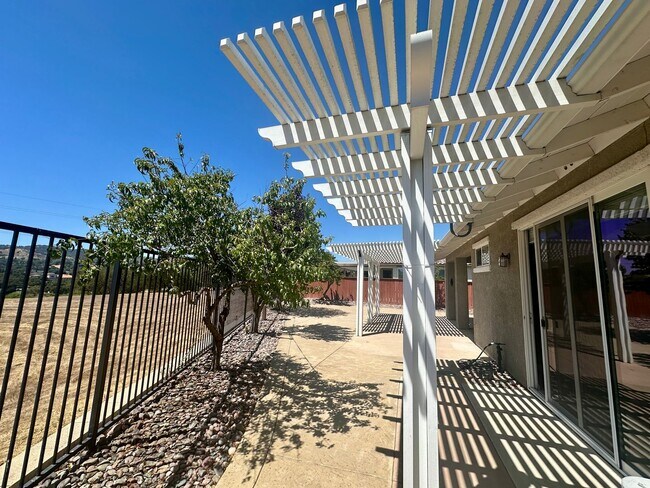 Building Photo - 2653 Traditions Loop