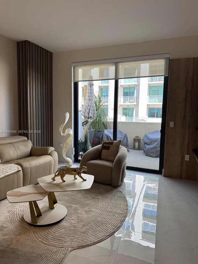 Building Photo - 301 Altara Ave