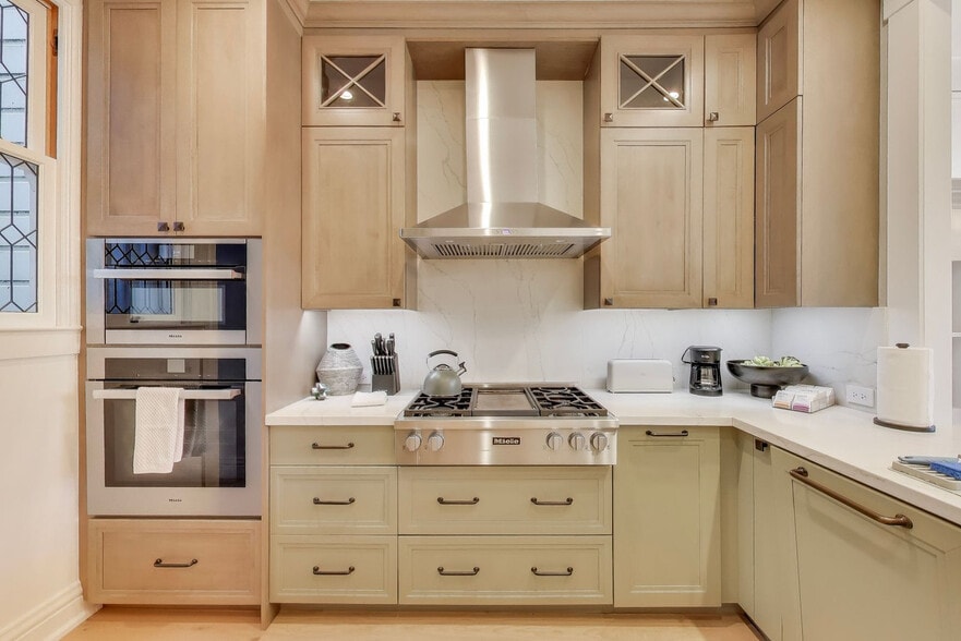 Building Photo - 2274 Fulton St