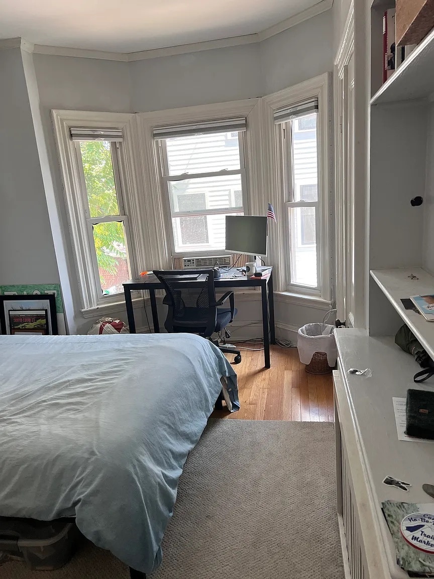 2nd floor bedroom #1 - 5A Evergreen Ave