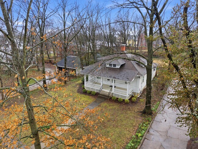 Building Photo - 303 Westwood Ave