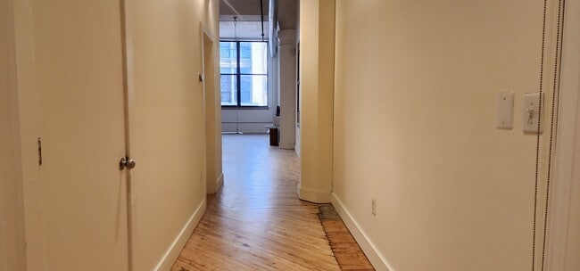 Hallway from Entrance to Living Room - 87 Peachtree St SW
