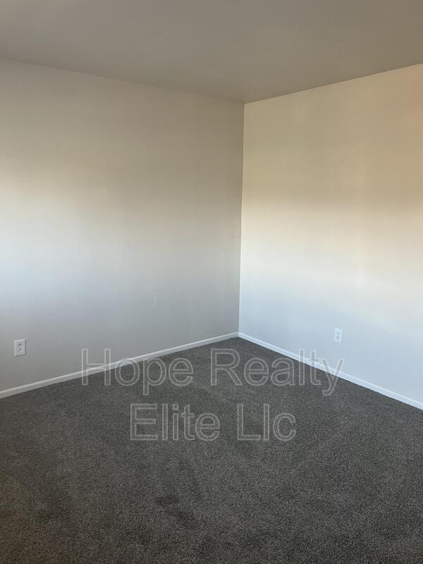 Building Photo - 2463 Astrozon Cir