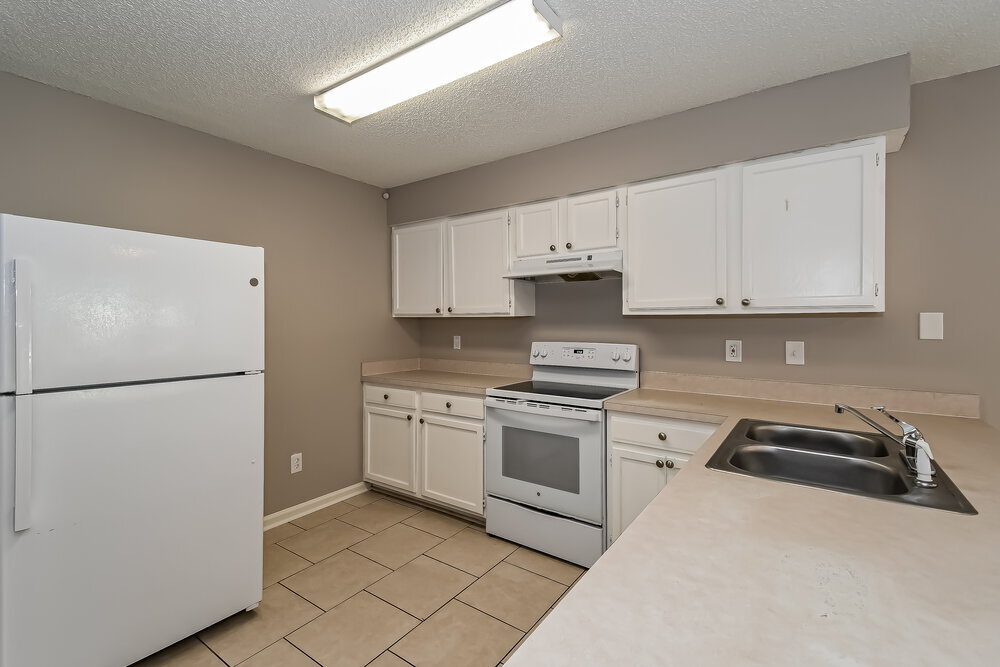 Building Photo - 9956 Somerset Grove Ln