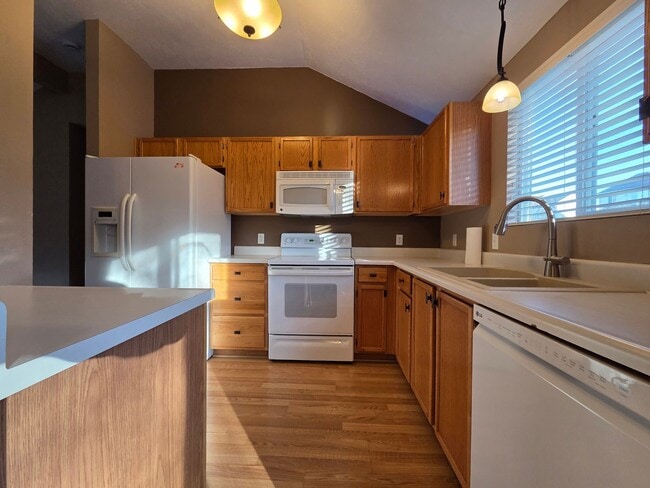 Building Photo - 7913 Bauman Ave