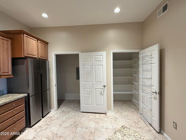 Building Photo - 14575 W Mountain View Blvd