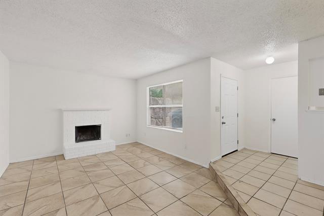 Building Photo - 6808 Trail Lake Dr